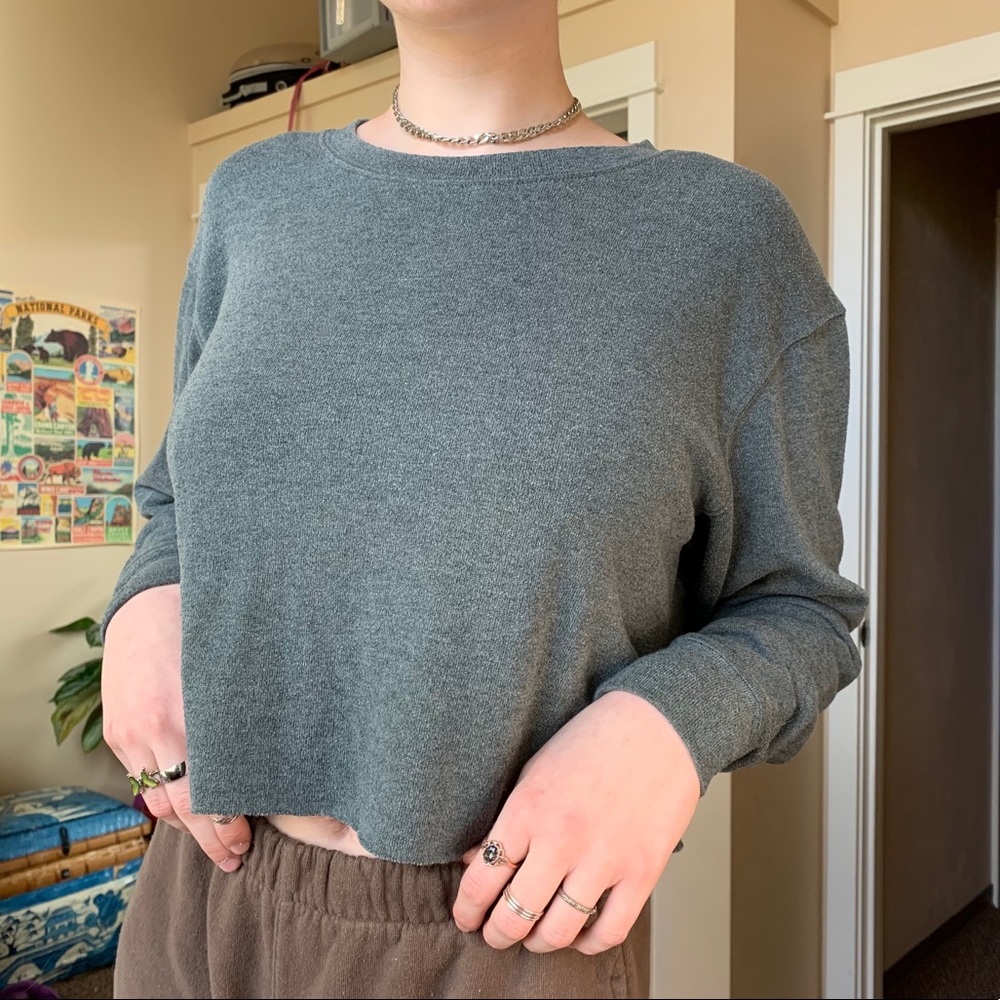 Brandy Melville Green Long Sleeve Cropped Shirt